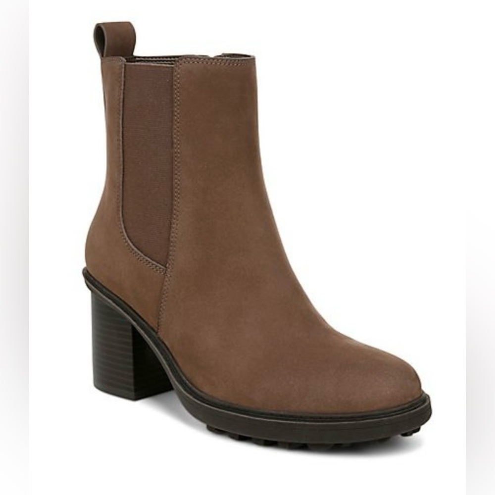 NIB - Vionic Suede Waterproof Boots